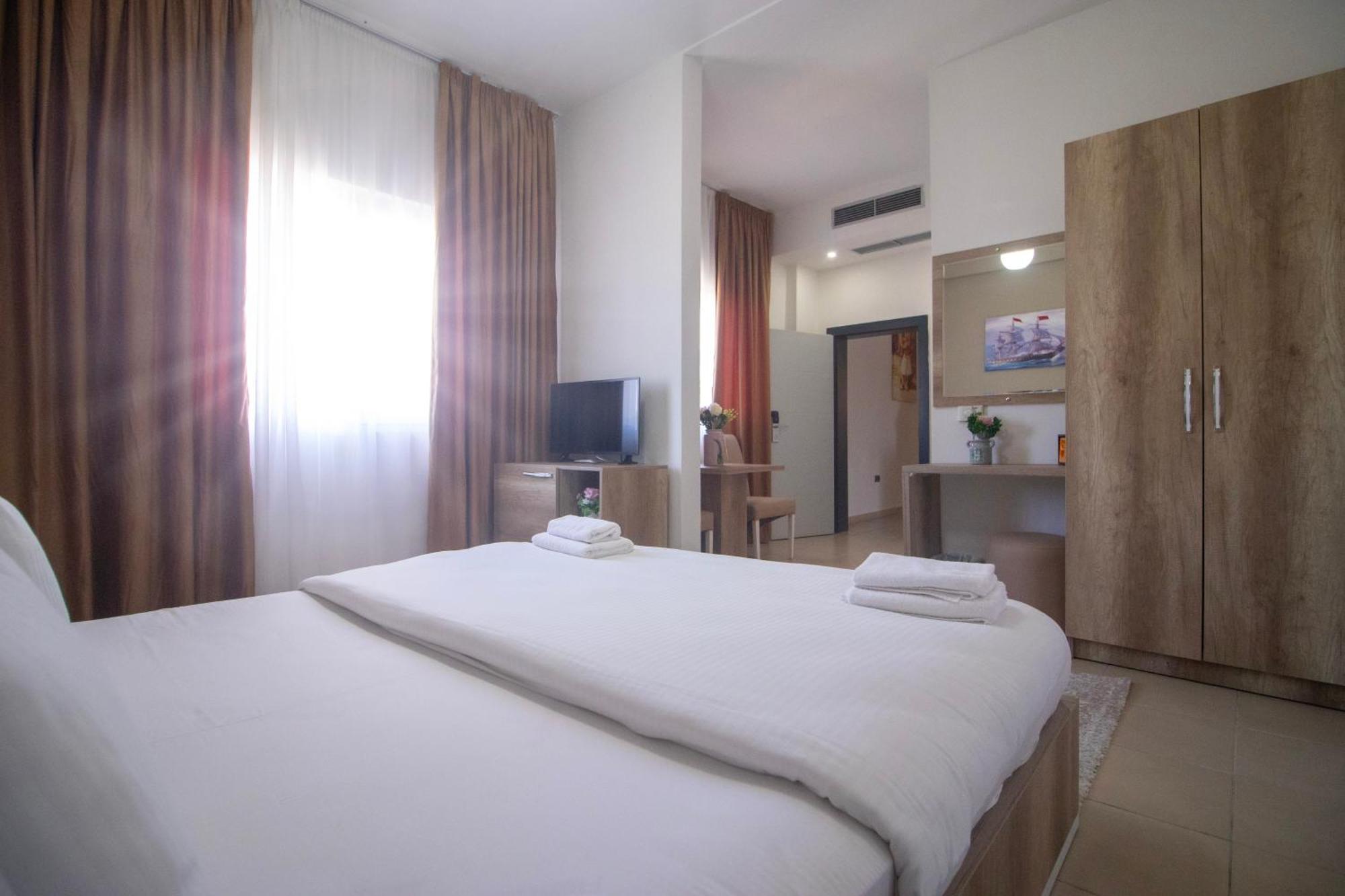 Hotel Princ Golem  Exterior photo